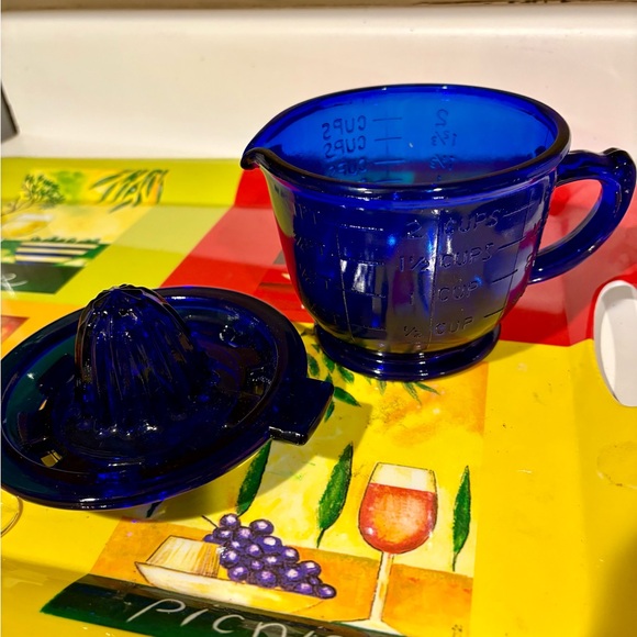 Cobalt Blue Glass Juicer with Measuring Cup - Picture 2 of 3
